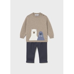 Conjunto pantalón y jersey...