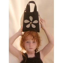 Bolso rafia detalle flor...