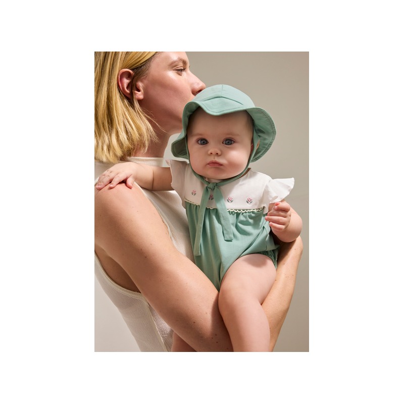 Pelele florecitas con gorro bebe mayoral